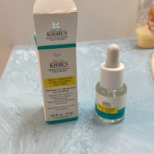 Kiehls truly targeted acne-clearing solution